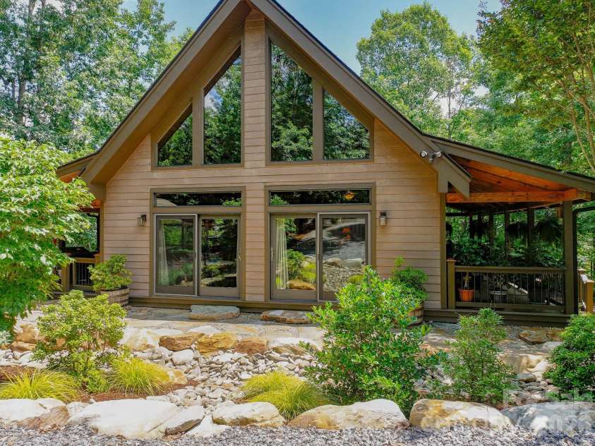68 Woodgate Trail, Nebo, NC 28751.  MLS# CAR4389561, YatesRealty ID 31301. 