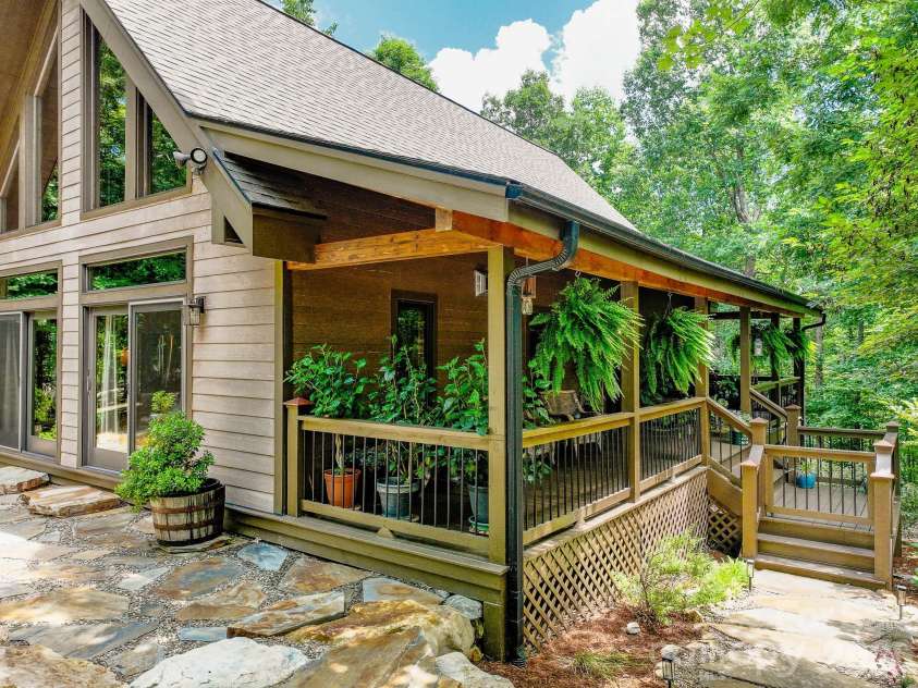 68 Woodgate Trail, Nebo, NC 28751.  MLS# CAR4389561, YatesRealty ID 31301. 