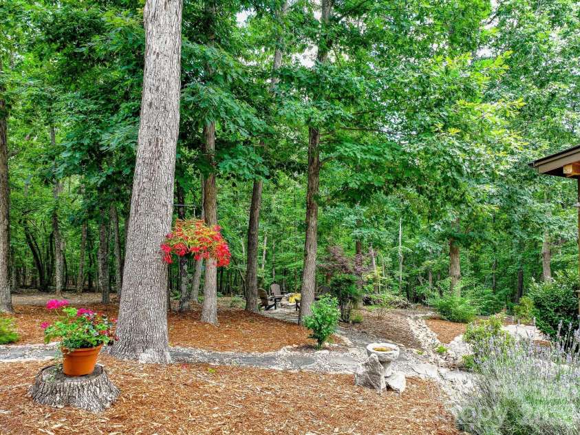 68 Woodgate Trail, Nebo, NC 28751.  MLS# CAR4389561, YatesRealty ID 31301. 