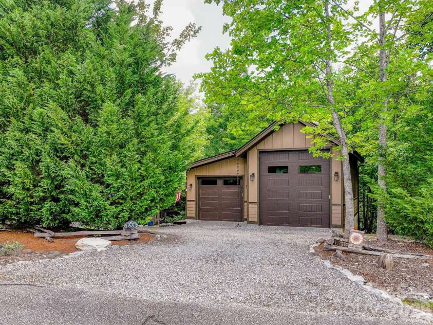 68 Woodgate Trail, Nebo, NC 28751.  MLS# CAR4389561, YatesRealty ID 31301. 