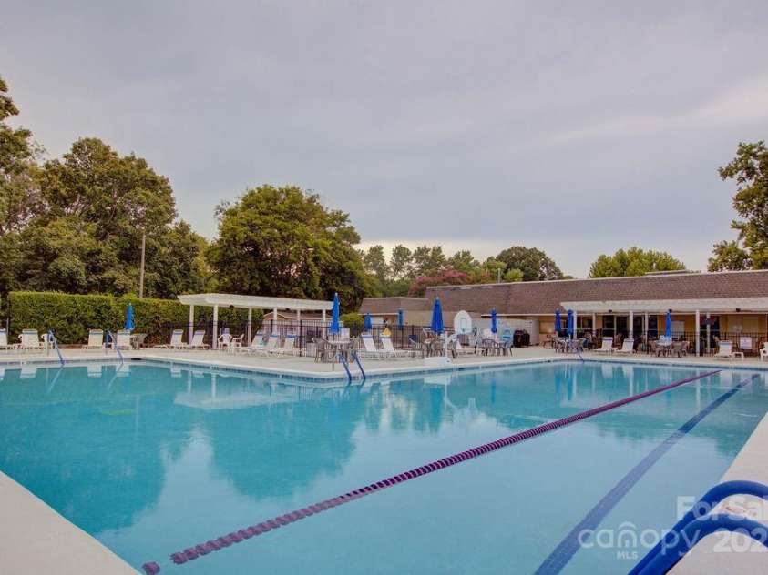 8434 Knights Bridge Road, Charlotte, NC 28210.  MLS# CAR4286331, YatesRealty ID 31301. Community pool