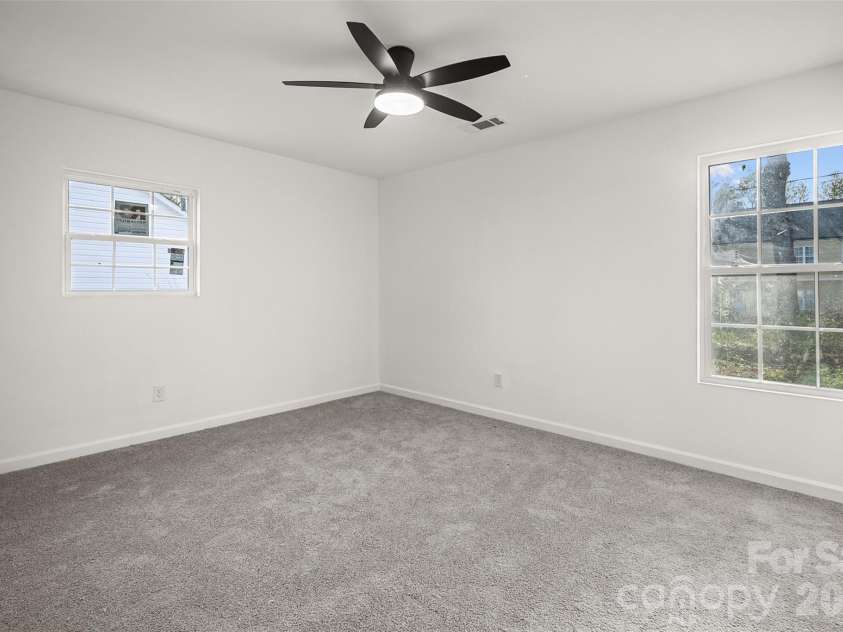 10107 Clairemore Place, Charlotte, NC 28216.  MLS# CAR4382202, YatesRealty ID 31302. 