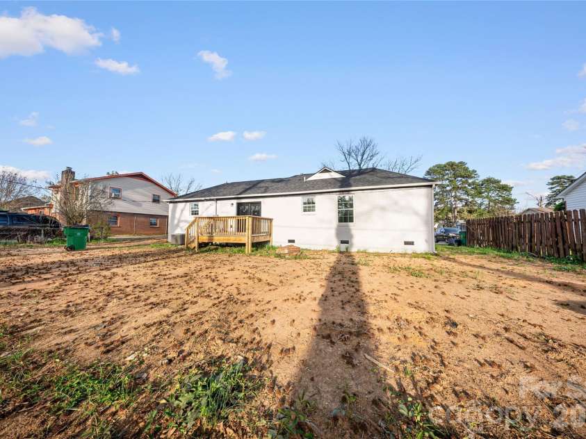 10107 Clairemore Place, Charlotte, NC 28216.  MLS# CAR4382202, YatesRealty ID 31302. 
