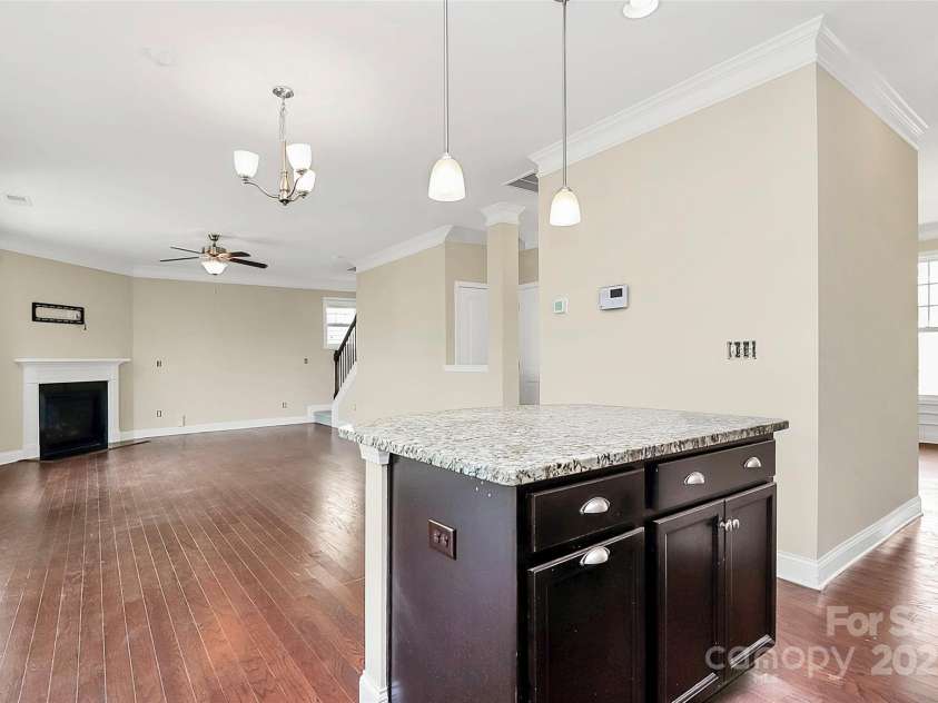 10004 Perth Moor Road, Charlotte, NC 28278.  MLS# CAR4267928, YatesRealty ID 31303. 