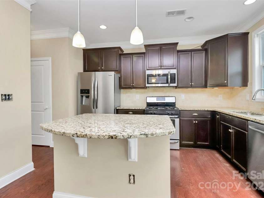 10004 Perth Moor Road, Charlotte, NC 28278.  MLS# CAR4267928, YatesRealty ID 31303. 