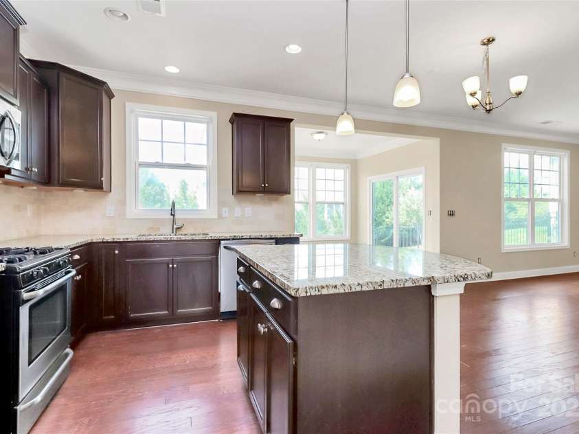 10004 Perth Moor Road, Charlotte, NC 28278.  MLS# CAR4267928, YatesRealty ID 31303. 