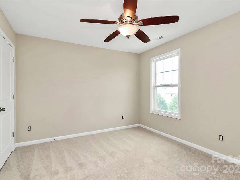 10004 Perth Moor Road, Charlotte, NC 28278.  MLS# CAR4267928, YatesRealty ID 31303. 