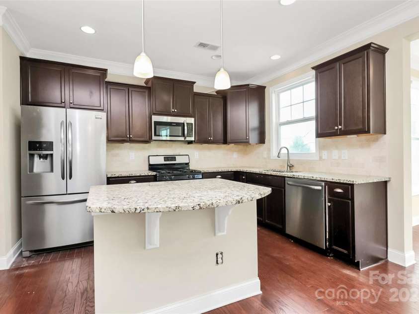 10004 Perth Moor Road, Charlotte, NC 28278.  MLS# CAR4267928, YatesRealty ID 31303. 