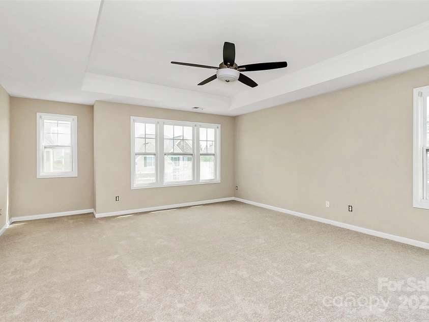 10004 Perth Moor Road, Charlotte, NC 28278.  MLS# CAR4267928, YatesRealty ID 31303. 