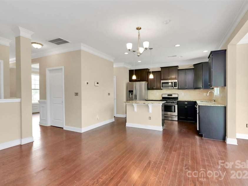 10004 Perth Moor Road, Charlotte, NC 28278.  MLS# CAR4267928, YatesRealty ID 31303. 