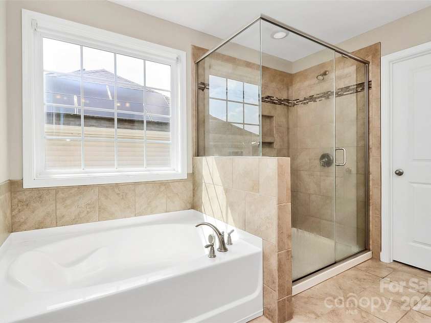 10004 Perth Moor Road, Charlotte, NC 28278.  MLS# CAR4267928, YatesRealty ID 31303. 