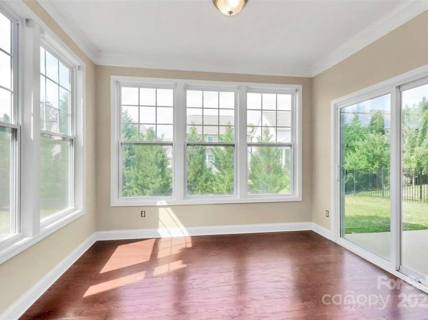 10004 Perth Moor Road, Charlotte, NC 28278.  MLS# CAR4267928, YatesRealty ID 31303. 
