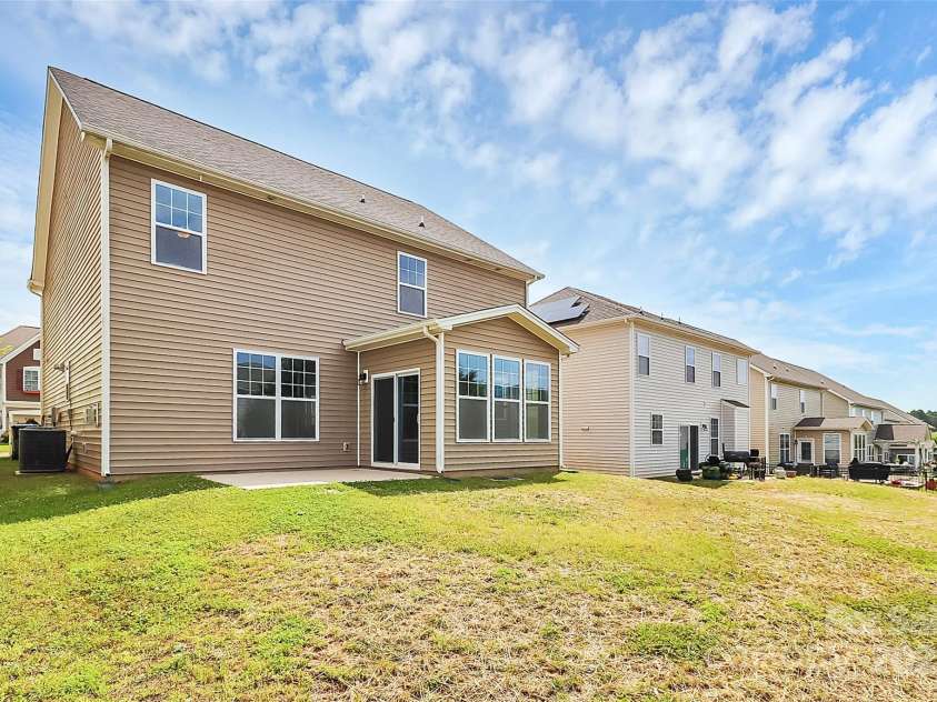 10004 Perth Moor Road, Charlotte, NC 28278.  MLS# CAR4267928, YatesRealty ID 31303. 