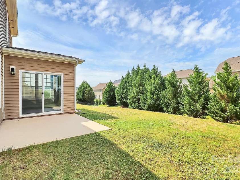 10004 Perth Moor Road, Charlotte, NC 28278.  MLS# CAR4267928, YatesRealty ID 31303. 