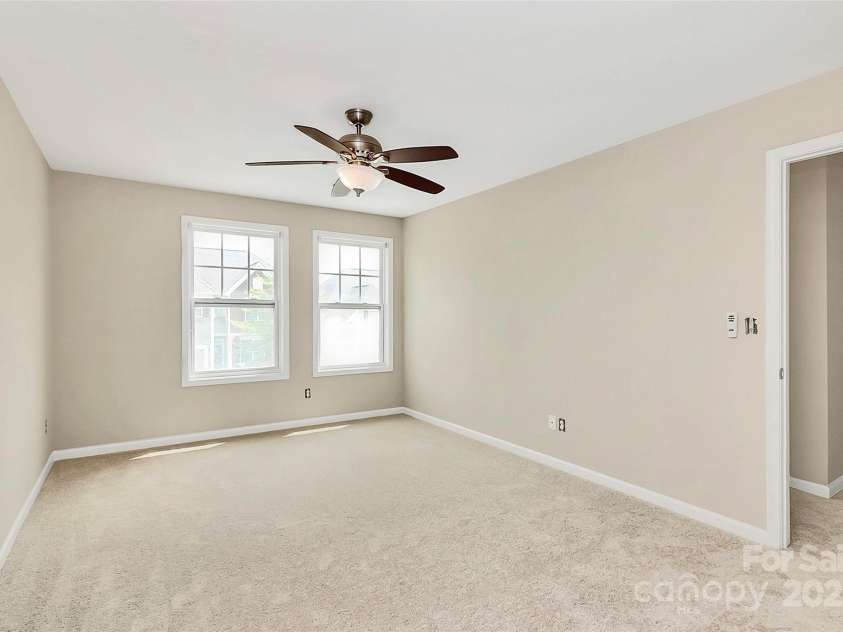10004 Perth Moor Road, Charlotte, NC 28278.  MLS# CAR4267928, YatesRealty ID 31303. 