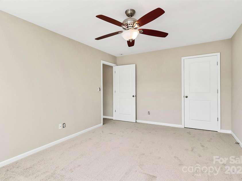 10004 Perth Moor Road, Charlotte, NC 28278.  MLS# CAR4267928, YatesRealty ID 31303. 