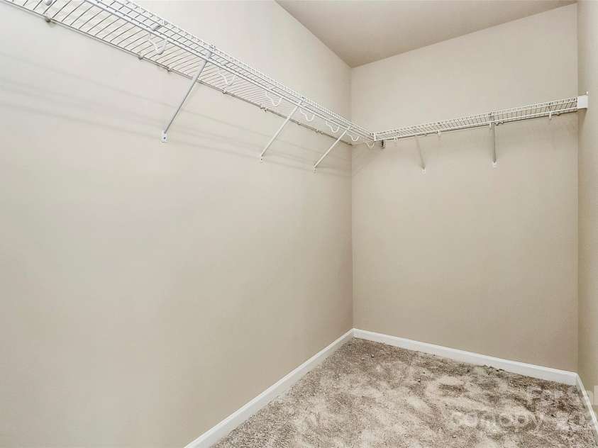10004 Perth Moor Road, Charlotte, NC 28278.  MLS# CAR4267928, YatesRealty ID 31303. 