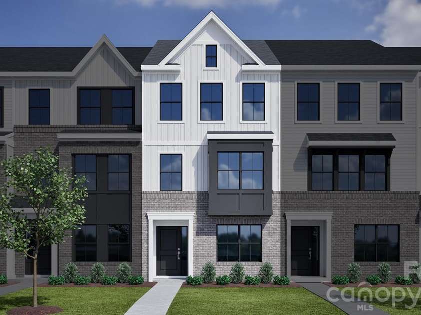 7548 Mashburn Drive, Charlotte, NC 28269.  MLS# CAR4395106, YatesRealty ID 31303. 