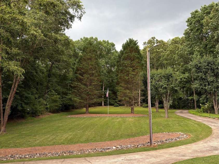 214 Fallingwood Circle, Gastonia, NC 28056.  MLS# CAR4389456, YatesRealty ID 31304. 