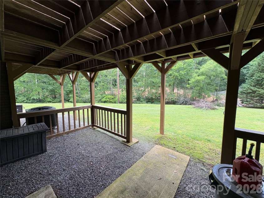 214 Fallingwood Circle, Gastonia, NC 28056.  MLS# CAR4389456, YatesRealty ID 31304. 