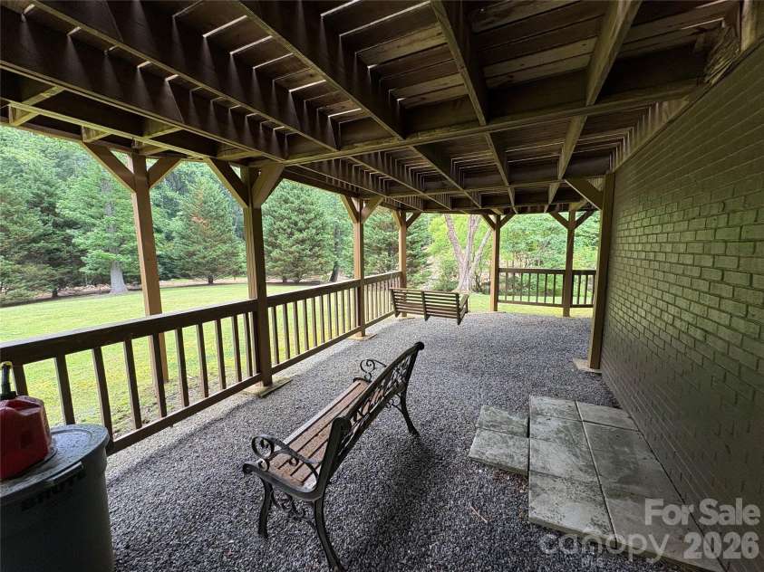214 Fallingwood Circle, Gastonia, NC 28056.  MLS# CAR4389456, YatesRealty ID 31304. 