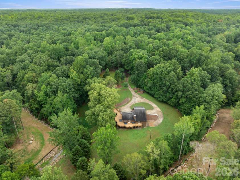214 Fallingwood Circle, Gastonia, NC 28056.  MLS# CAR4389456, YatesRealty ID 31304. 