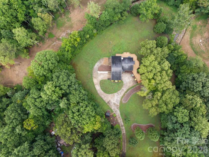 214 Fallingwood Circle, Gastonia, NC 28056.  MLS# CAR4389456, YatesRealty ID 31304. 