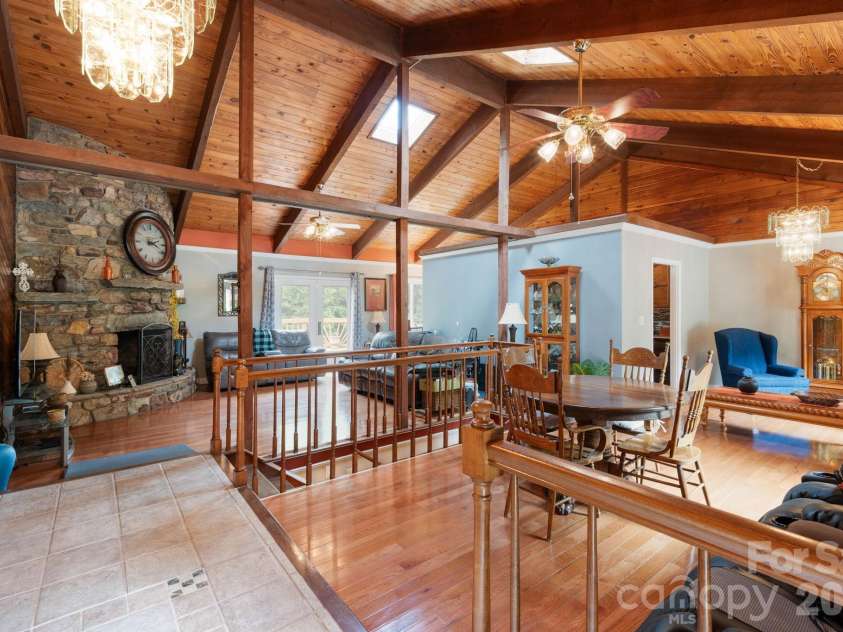 214 Fallingwood Circle, Gastonia, NC 28056.  MLS# CAR4389456, YatesRealty ID 31304. 