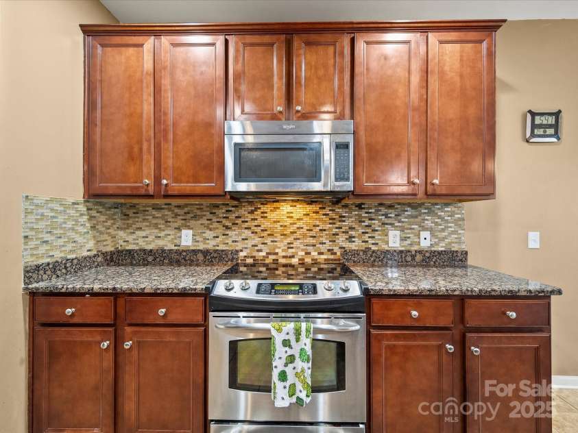 3954 Kestrel Lane, Fort Mill, SC 29707.  MLS# CAR4288799, YatesRealty ID 31304. 