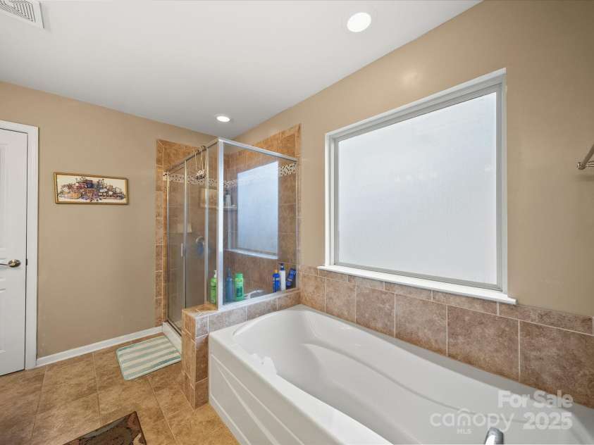 3954 Kestrel Lane, Fort Mill, SC 29707.  MLS# CAR4288799, YatesRealty ID 31304. 
