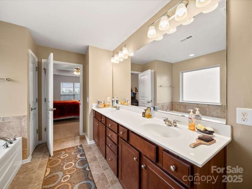 3954 Kestrel Lane, Fort Mill, SC 29707.  MLS# CAR4288799, YatesRealty ID 31304. 