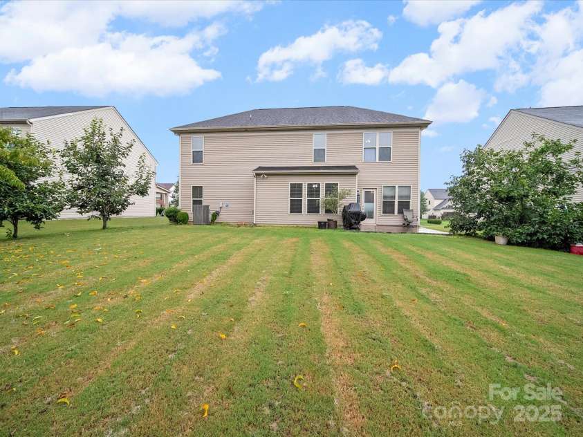 3954 Kestrel Lane, Fort Mill, SC 29707.  MLS# CAR4288799, YatesRealty ID 31304. 