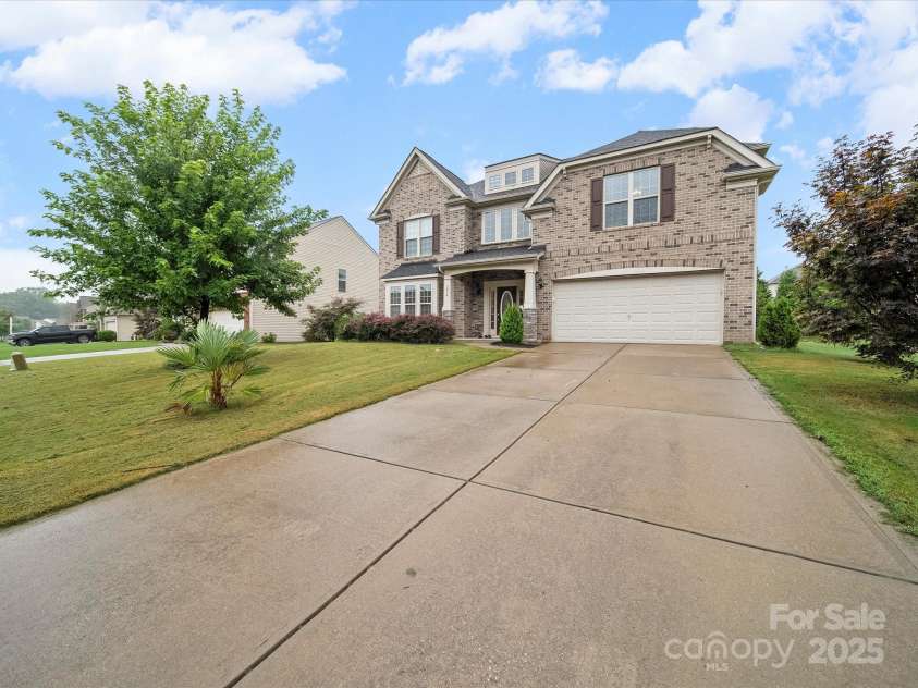 3954 Kestrel Lane, Fort Mill, SC 29707.  MLS# CAR4288799, YatesRealty ID 31304. 