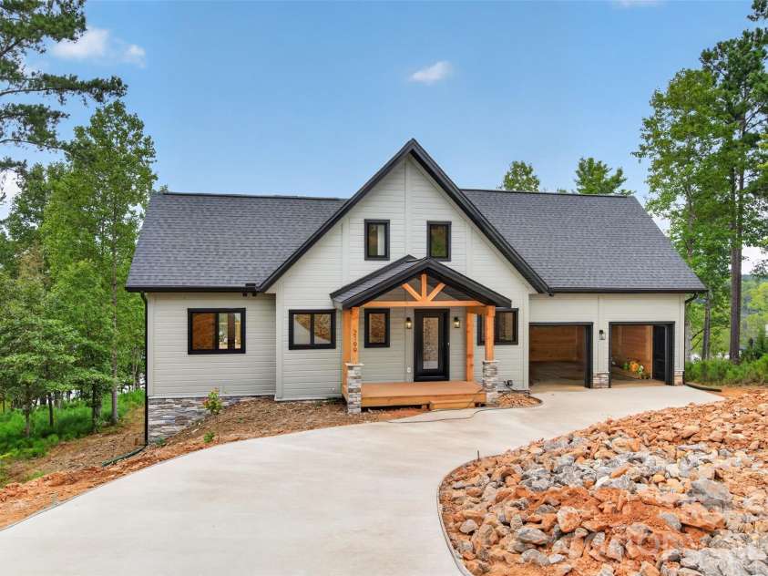 2199 Castle Peak Mountain, Connelly Springs, NC 28612.  MLS# CAR4389666, YatesRealty ID 31305. 
