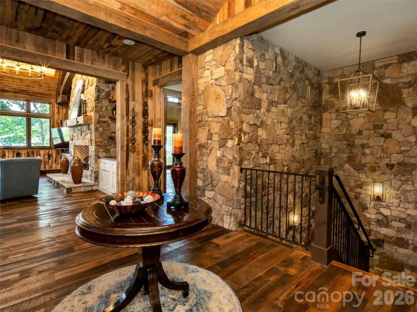 93 Snow Ridge Drive, Hendersonville, NC 28792.  MLS# CAR4389841, YatesRealty ID 31306. 