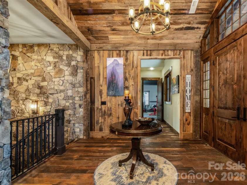 93 Snow Ridge Drive, Hendersonville, NC 28792.  MLS# CAR4389841, YatesRealty ID 31306. 