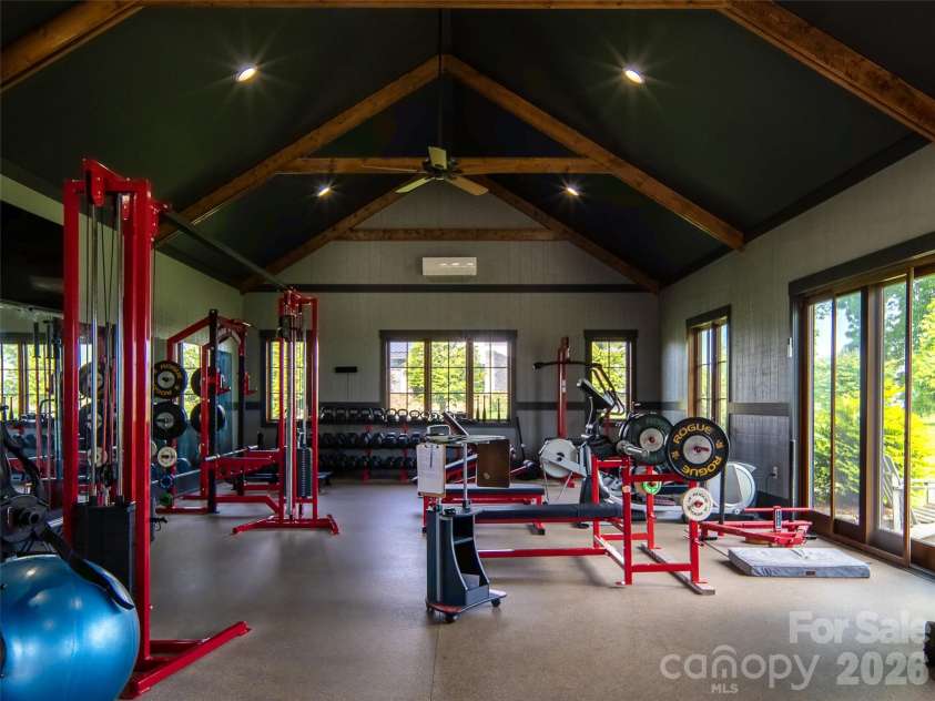 93 Snow Ridge Drive, Hendersonville, NC 28792.  MLS# CAR4389841, YatesRealty ID 31306. 