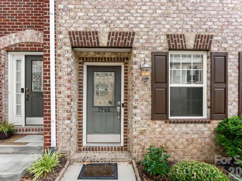1960 winpole Lane, Charlotte, NC 28273.  MLS# CAR4393450, YatesRealty ID 31307. 