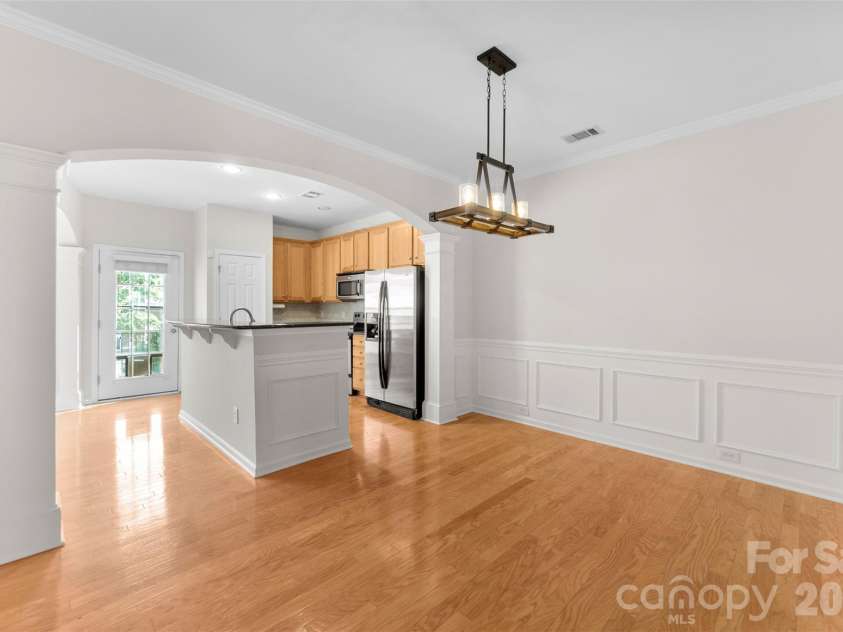 1960 winpole Lane, Charlotte, NC 28273.  MLS# CAR4393450, YatesRealty ID 31307. Dining/Kitchen
