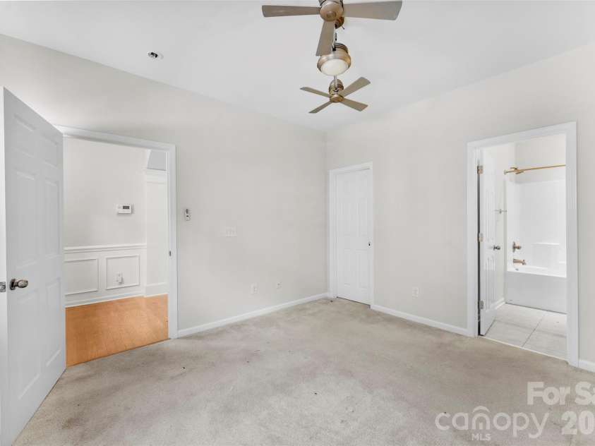 1960 winpole Lane, Charlotte, NC 28273.  MLS# CAR4393450, YatesRealty ID 31307. Lower Bedroom