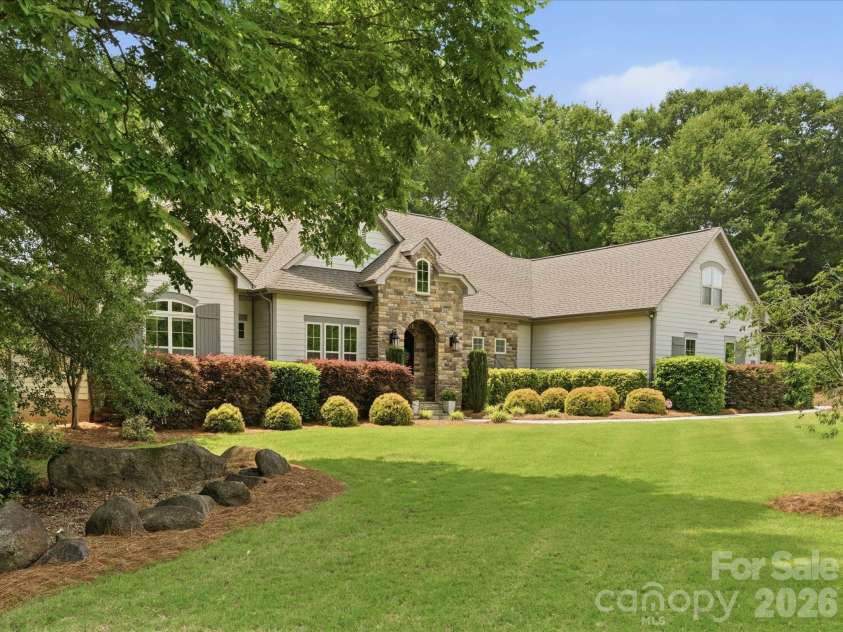 5717 Weddington Road, Concord, NC 28027.  MLS# CAR4394509, YatesRealty ID 31308. Spacious front yard.