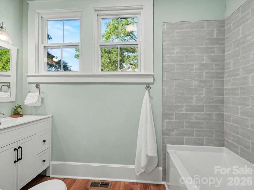 152 West End Street, Chester, SC 29706.  MLS# CAR4391260, YatesRealty ID 31309. 