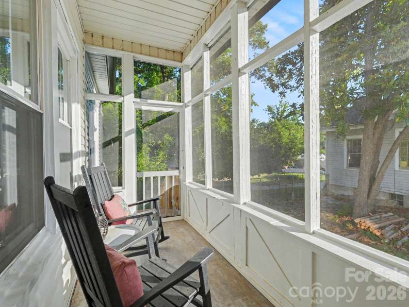 152 West End Street, Chester, SC 29706.  MLS# CAR4391260, YatesRealty ID 31309. 