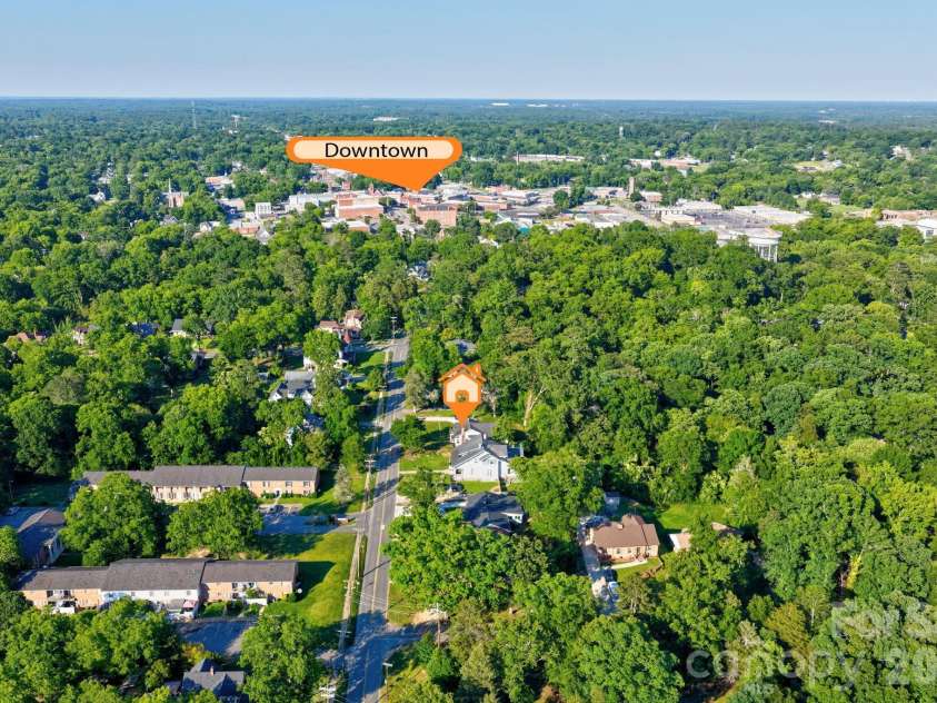 152 West End Street, Chester, SC 29706.  MLS# CAR4391260, YatesRealty ID 31309. 