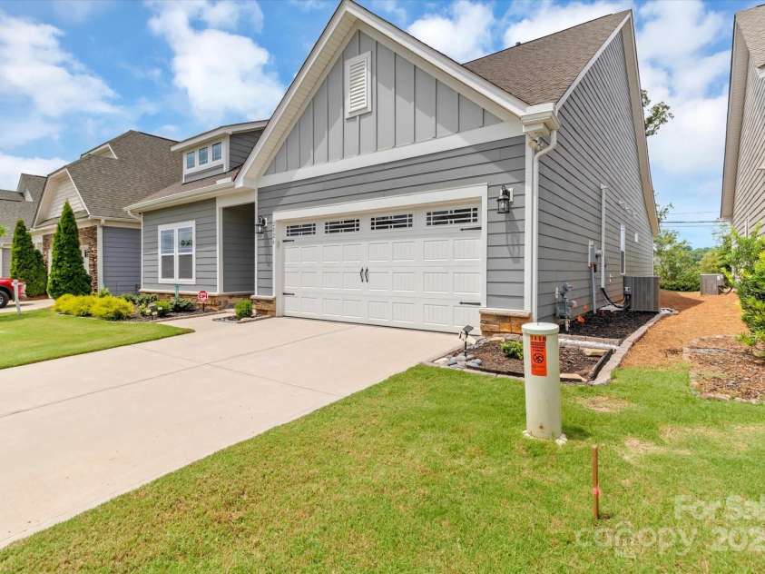 2026 Bonds Lane, Fort Mill, SC 29715.  MLS# CAR4278563, YatesRealty ID 31310. 