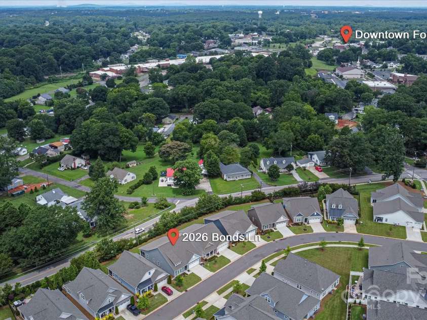 2026 Bonds Lane, Fort Mill, SC 29715.  MLS# CAR4278563, YatesRealty ID 31310. Convenient to DowntownFort Mill