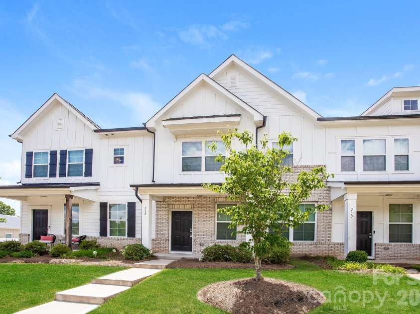 732 Herlong Avenue, Rock Hill, SC 29732.  MLS# CAR4392729, YatesRealty ID 31310. 