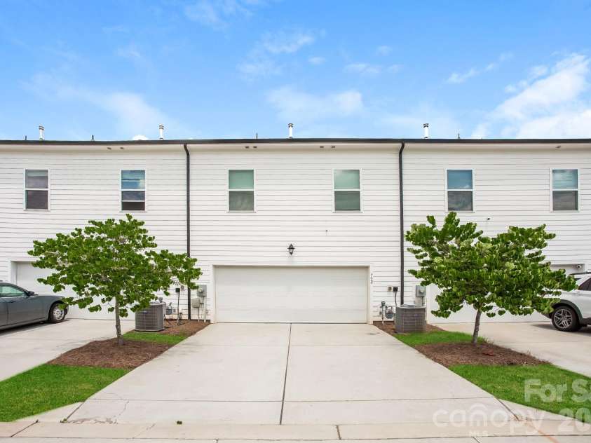 732 Herlong Avenue, Rock Hill, SC 29732.  MLS# CAR4392729, YatesRealty ID 31310. 