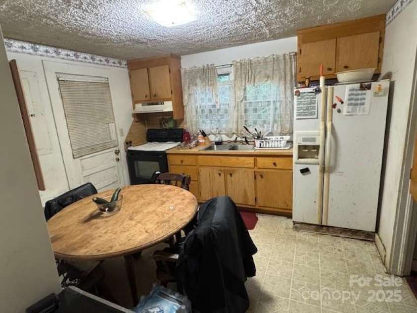 3203 Sheely Road, Lenoir, NC 28645.  MLS# CAR4289250, YatesRealty ID 31311. 