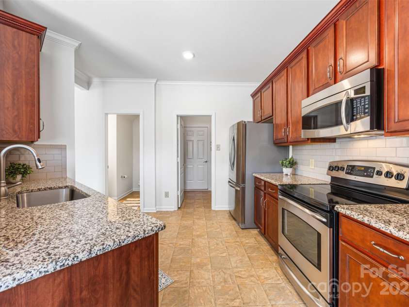 6093 Laurent Avenue, Fort Mill, SC 29715.  MLS# CAR4280903, YatesRealty ID 31313. 